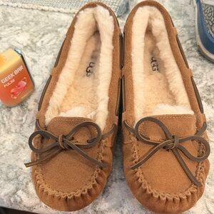 BRAND NEW!!! UGG slippers